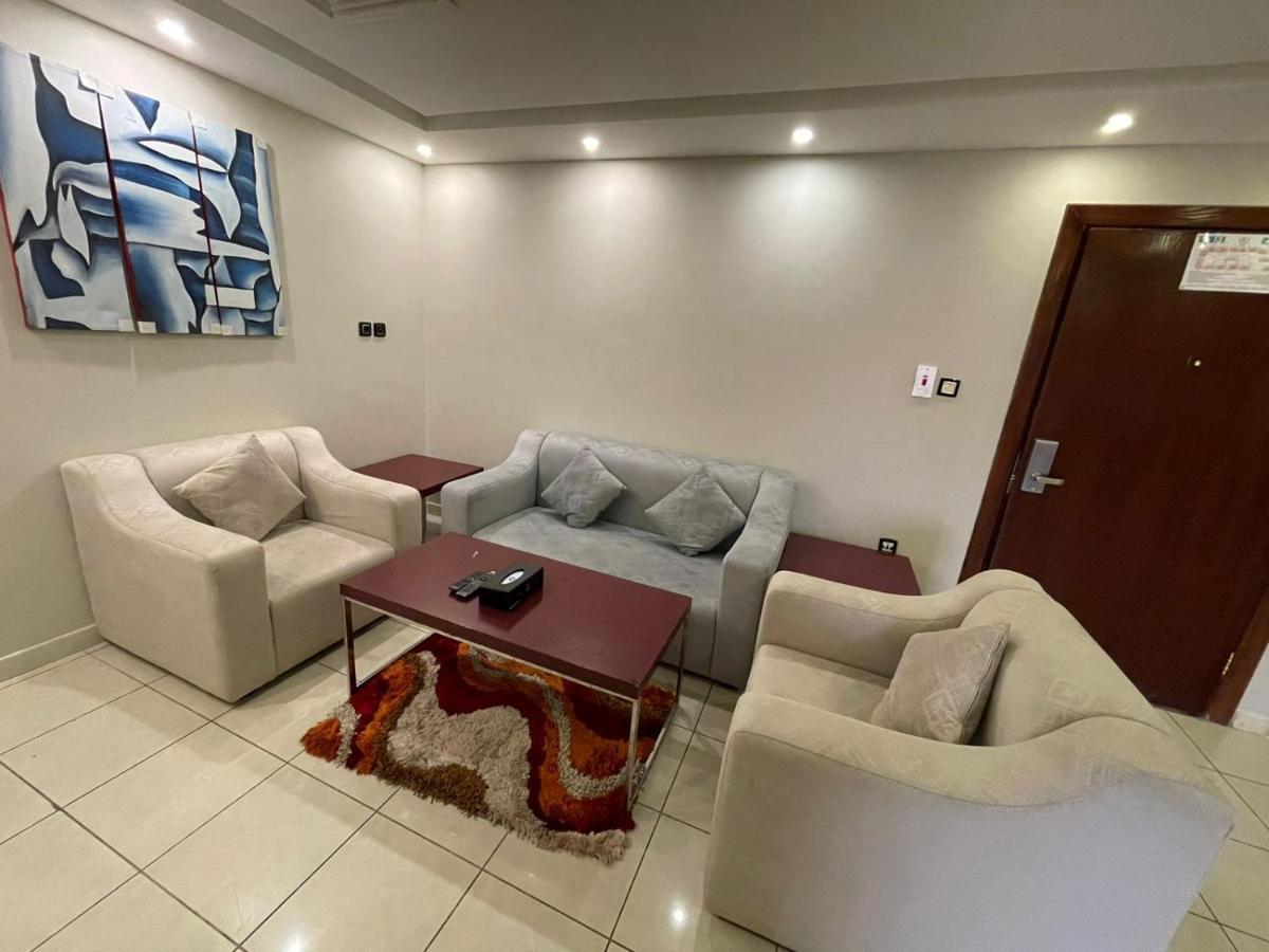 Raoum Inn Hail Bagian luar foto