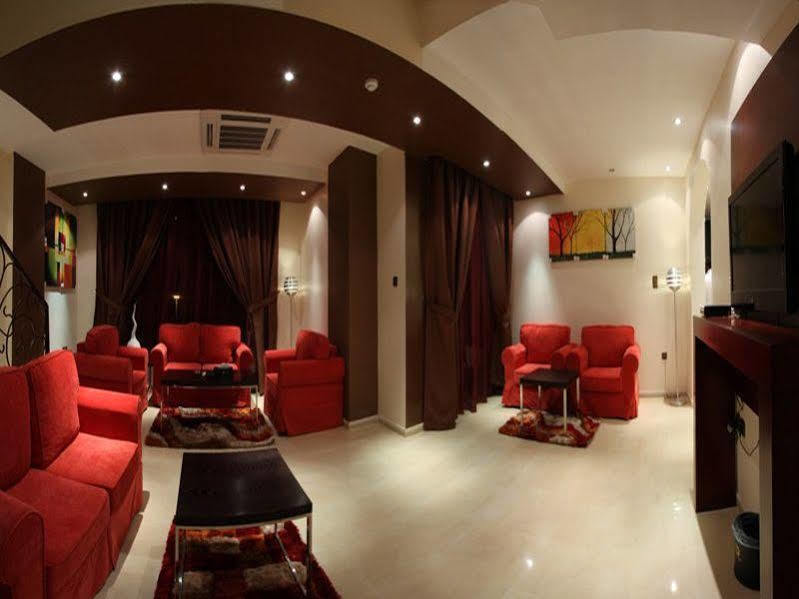 Raoum Inn Hail Bagian luar foto